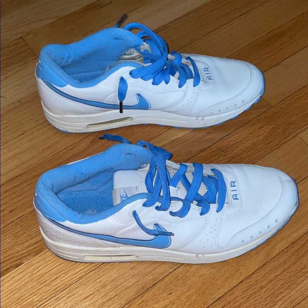 Nike Air Max Jewel University Blue and White Sneakers